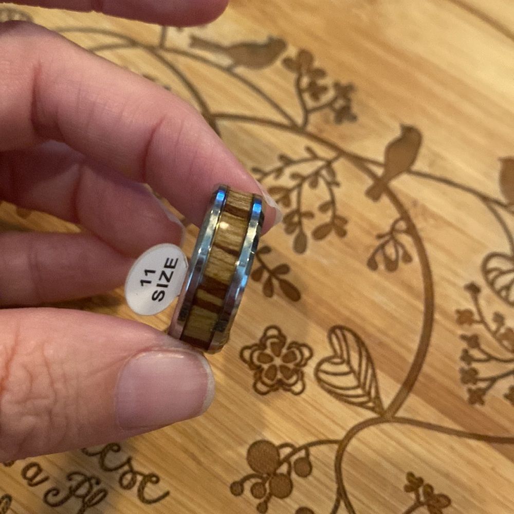 NWOT Ring (size 11) - Picture 2 of 7